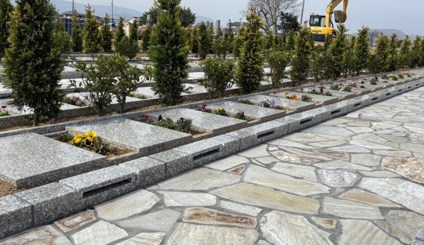 植栽工事も大詰めです